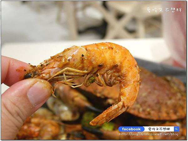 【台北市/美食】中秋聚餐好去處!一整桶巨無霸海鮮桶直接上桌!整隻雞腿超豪邁~冰果甜心。ATT 4 FUN 【台北市/美食】中秋聚餐好去處!一整桶巨無霸海鮮桶直接上桌!整隻雞腿超豪邁~冰果甜心。ATT 4 FUN