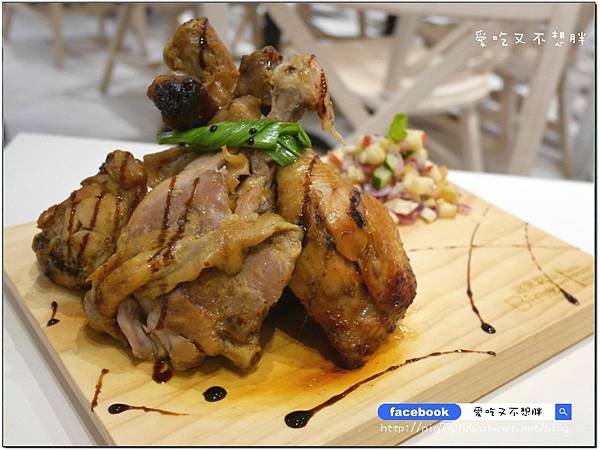 【台北市/美食】中秋聚餐好去處!一整桶巨無霸海鮮桶直接上桌!整隻雞腿超豪邁~冰果甜心。ATT 4 FUN 【台北市/美食】中秋聚餐好去處!一整桶巨無霸海鮮桶直接上桌!整隻雞腿超豪邁~冰果甜心。ATT 4 FUN