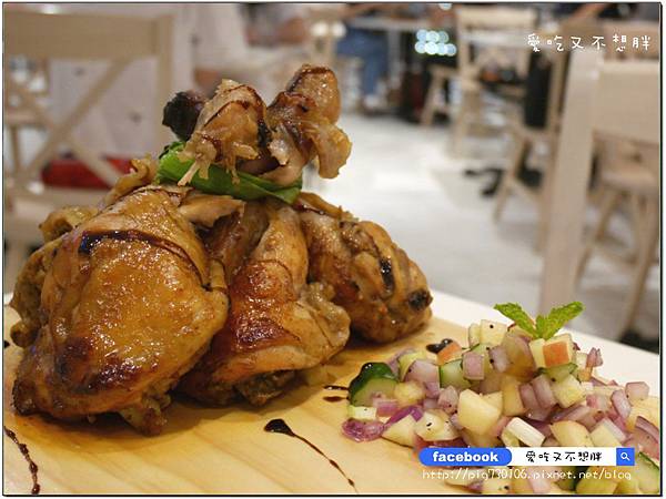 【台北市/美食】中秋聚餐好去處!一整桶巨無霸海鮮桶直接上桌!整隻雞腿超豪邁~冰果甜心。ATT 4 FUN 【台北市/美食】中秋聚餐好去處!一整桶巨無霸海鮮桶直接上桌!整隻雞腿超豪邁~冰果甜心。ATT 4 FUN