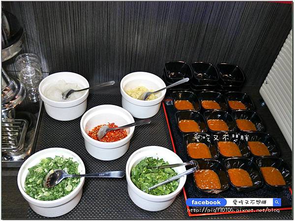 【新北市三重/美食】霸氣海鮮船超浮誇!新鮮活體龍蝦直送,保證新鮮!文末告訴你如何獲得免費的手工花枝漿~鼎 精緻涮涮鍋 【新北市三重/美食】霸氣海鮮船超浮誇!新鮮活體龍蝦直送,保證新鮮!文末告訴你如何獲得免費的手工花枝漿~鼎 精緻涮涮鍋