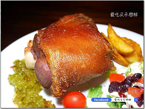 【新北市三重/美食】超大一盤德國豬腳只要588元!邪惡花生起司堡份量十足也才248元!平價氣氛好,約會好場所!鬍子爵士 【新北市三重/美食】超大一盤德國豬腳只要588元!邪惡花生起司堡份量十足也才248元!平價氣氛好,約會好場所!鬍子爵士