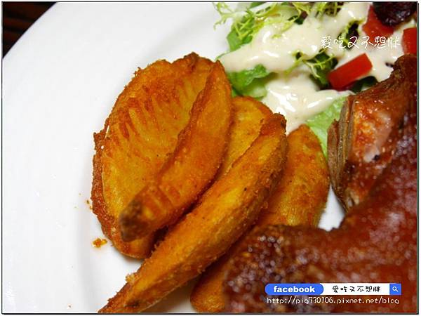 【新北市三重/美食】超大一盤德國豬腳只要588元!邪惡花生起司堡份量十足也才248元!平價氣氛好,約會好場所!鬍子爵士 【新北市三重/美食】超大一盤德國豬腳只要588元!邪惡花生起司堡份量十足也才248元!平價氣氛好,約會好場所!鬍子爵士