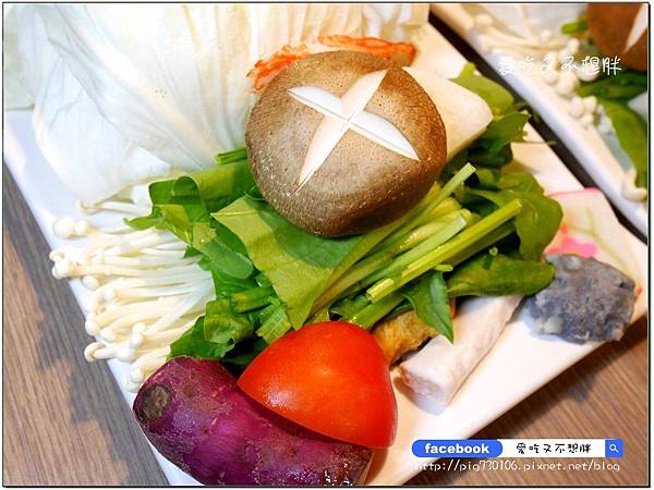 【新北市三重/美食】三訪多了新花樣~國王蝦與明蝦比一比。老闆大氣和牛用送的!順口又回甘的麻辣鍋好好喝~~築湘 養生麻辣火鍋 【新北市三重/美食】三訪多了新花樣~國王蝦與明蝦比一比。老闆大氣和牛用送的!順口又回甘的麻辣鍋好好喝~~築湘 養生麻辣火鍋