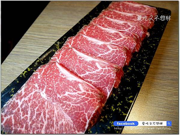 【新北市三重/美食】三訪多了新花樣~國王蝦與明蝦比一比。老闆大氣和牛用送的!順口又回甘的麻辣鍋好好喝~~築湘 養生麻辣火鍋 【新北市三重/美食】三訪多了新花樣~國王蝦與明蝦比一比。老闆大氣和牛用送的!順口又回甘的麻辣鍋好好喝~~築湘 養生麻辣火鍋