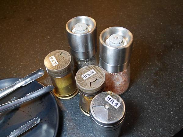 【新北市/美食】大口吃肉別怕荷包大失血!活動分享按讚送高品質的肉~適合聚餐/吃到飽!燒惑日式炭火燒肉店 【新北市/美食】大口吃肉別怕荷包大失血!活動分享按讚送高品質的肉~適合聚餐/吃到飽!燒惑日式炭火燒肉店