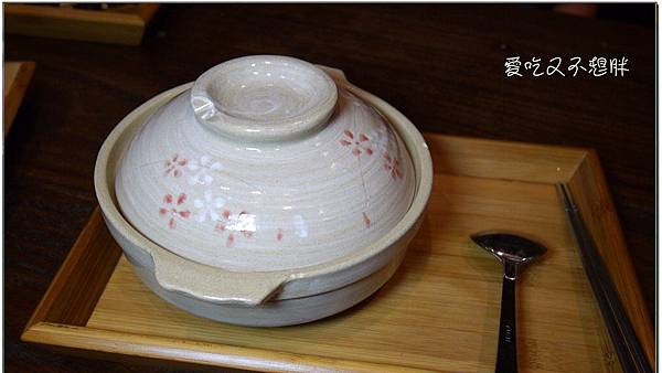 【三重區/美食】好好坐下來吃鹹酥雞吧!全台首創內用鹹酥雞餐廳!炸去啃 職人炸物( 三重店) 【三重區/美食】好好坐下來吃鹹酥雞吧!全台首創內用鹹酥雞餐廳!炸去啃 職人炸物( 三重店)