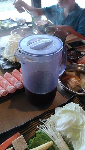 【宜蘭羅東/美食】好吃又平價個人式涮涮鍋。一大盤海龍王只要580元,裡頭還有二個大干貝!湯布院日式火鍋料理專門店《羅東總店》 【宜蘭羅東/美食】好吃又平價個人式涮涮鍋。一大盤海龍王只要580元,裡頭還有二個大干貝!湯布院日式火鍋料理專門店《羅東總店》