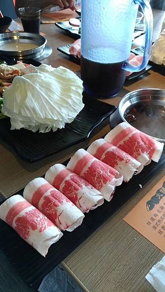 【宜蘭羅東/美食】好吃又平價個人式涮涮鍋。一大盤海龍王只要580元,裡頭還有二個大干貝!湯布院日式火鍋料理專門店《羅東總店》 【宜蘭羅東/美食】好吃又平價個人式涮涮鍋。一大盤海龍王只要580元,裡頭還有二個大干貝!湯布院日式火鍋料理專門店《羅東總店》