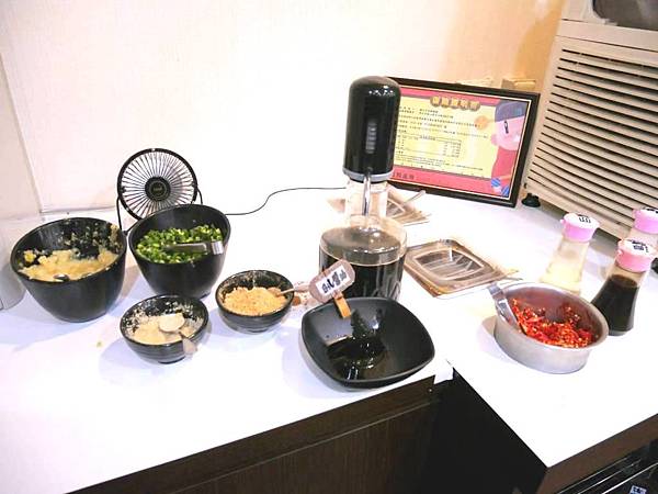 【新北市泰山/美食】高CP值!相撲鍋超大一盤肉只要309元!雙人海鮮總匯大船上桌只要1399元!怎麼吃都不心庝啦~極上日式涮涮鍋 【新北市泰山/美食】高CP值!相撲鍋超大一盤肉只要309元!雙人海鮮總匯大船上桌只要1399元!怎麼吃都不心庝啦~極上日式涮涮鍋