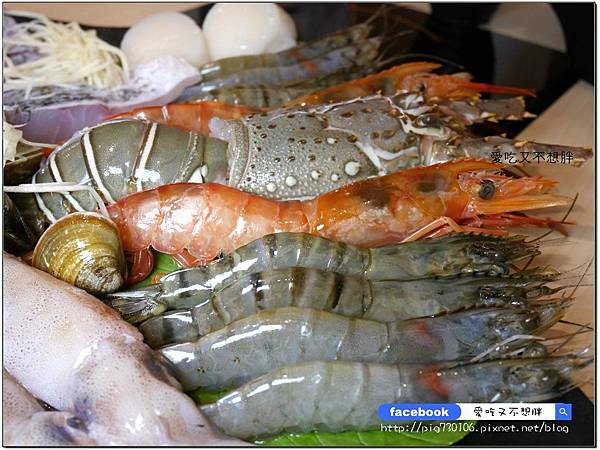 【板橋/火鍋】雙人龍蝦無敵海陸鍋只要1580元!玻璃瓶飲料無限暢飲!必點牛奶鍋、麻辣鍋!JA 鍋物 【板橋/火鍋】雙人龍蝦無敵海陸鍋只要1580元!玻璃瓶飲料無限暢飲!必點牛奶鍋、麻辣鍋!JA 鍋物