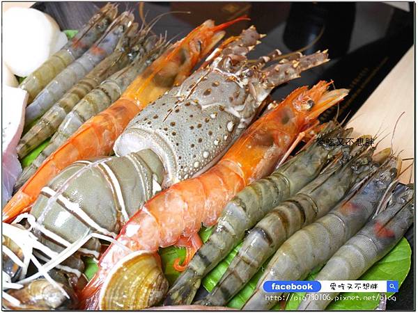 【板橋/火鍋】雙人龍蝦無敵海陸鍋只要1580元!玻璃瓶飲料無限暢飲!必點牛奶鍋、麻辣鍋!JA 鍋物 【板橋/火鍋】雙人龍蝦無敵海陸鍋只要1580元!玻璃瓶飲料無限暢飲!必點牛奶鍋、麻辣鍋!JA 鍋物