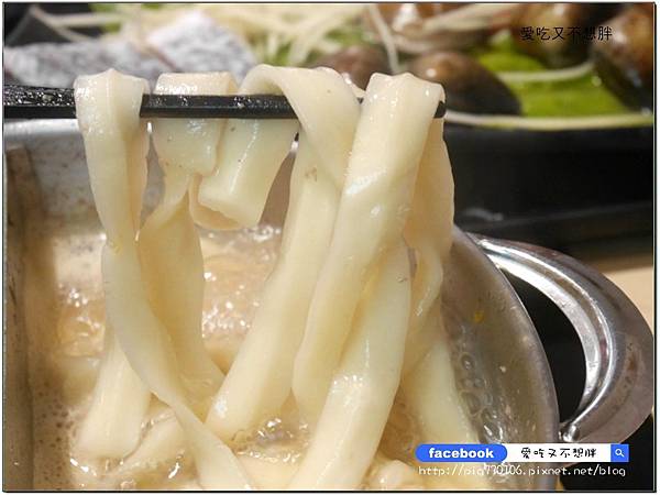 【板橋/火鍋】雙人龍蝦無敵海陸鍋只要1580元!玻璃瓶飲料無限暢飲!必點牛奶鍋、麻辣鍋!JA 鍋物 【板橋/火鍋】雙人龍蝦無敵海陸鍋只要1580元!玻璃瓶飲料無限暢飲!必點牛奶鍋、麻辣鍋!JA 鍋物