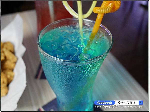 【新北市/三重】愈夜愈美麗~有現場駐唱、調酒、飛鏢~放鬆好去處！510Darts飛鏢運動BAR