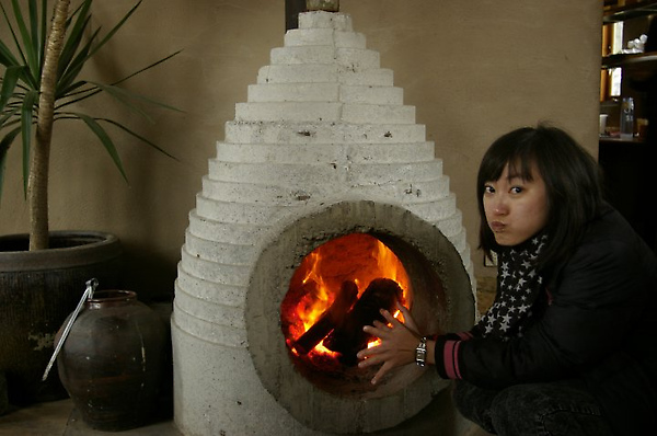 餐廳裡有璧爐