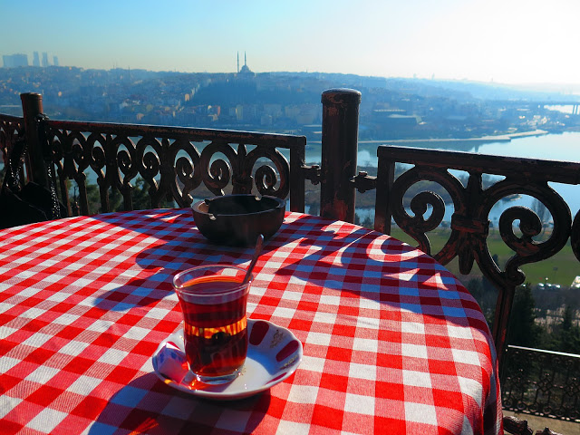 遠離伊斯坦堡市區的百年咖啡館-Pierre Loti cafe-1.jpg