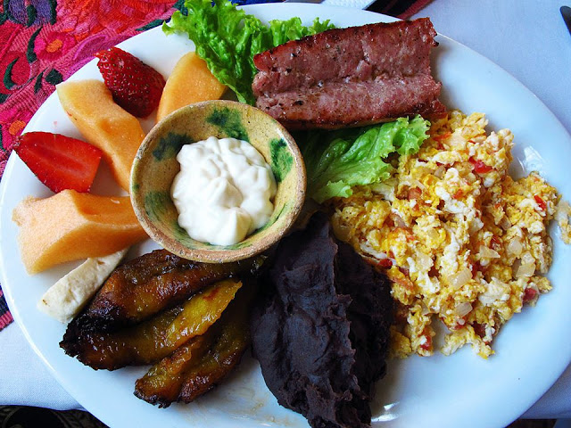 樸素又燦爛--瓜地馬拉安提瓜傳統食物-1.jpg