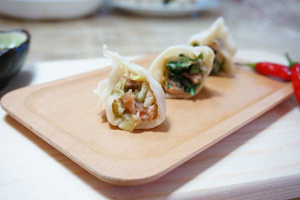 [宅配美食] 賦亨手擀皮冷凍水餃 蔥油餅 山東餃子 宅配冷凍水餃 手擀皮