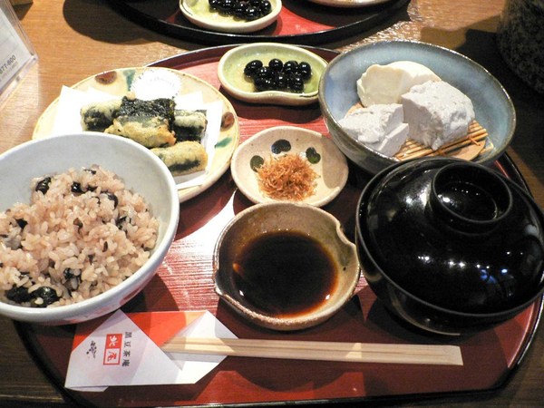 京都-錦市場黑豆茶庵定食