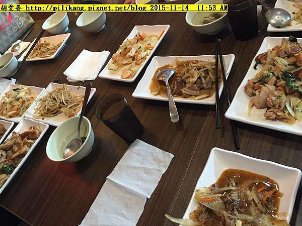 虎尾美食全系列之家樂福虎尾店 禾野鐵板燒 100元白飯 紅茶 湯吃到飽 一主食 一盤菜 一蒸蛋 Adonai Vasu Borragus 胡愛晏 Whoiam 痞客邦