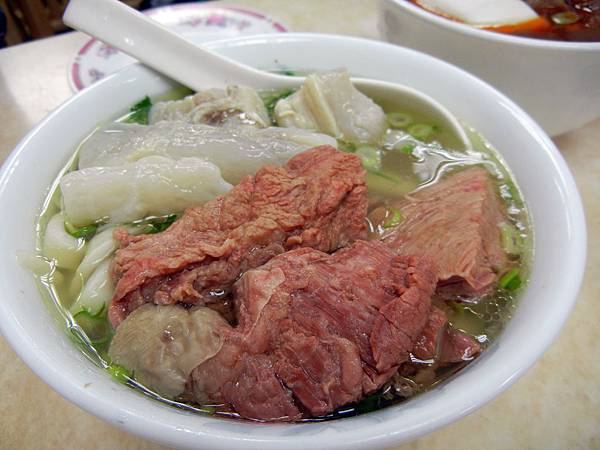 台北 ─ 穆記牛肉麵