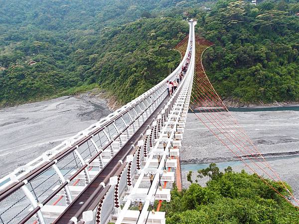 琉璃吊橋