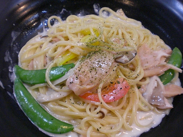 義薰─奶香煙燻雞肉麵