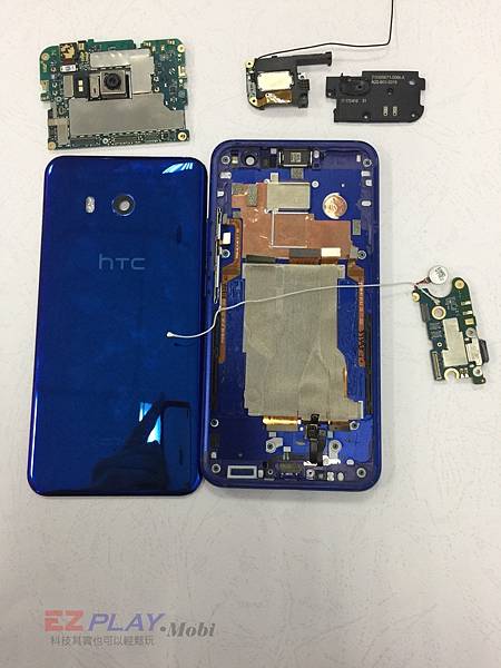 維修手機請看這，HTC U11 故障，換電池 手機維修 螢幕
