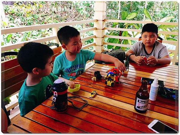 Day2_180220_0051.jpg Day2_180220_0051.jpg