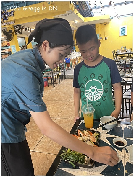 【峴港】一連三訪的Bà Năm 海鮮餐廳 【峴港】一連三訪的Bà Năm 海鮮餐廳