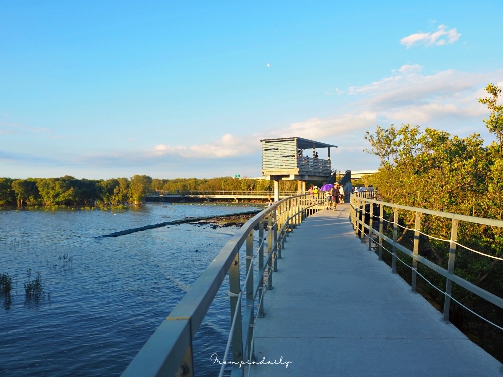 sea and sky walk-12.JPG