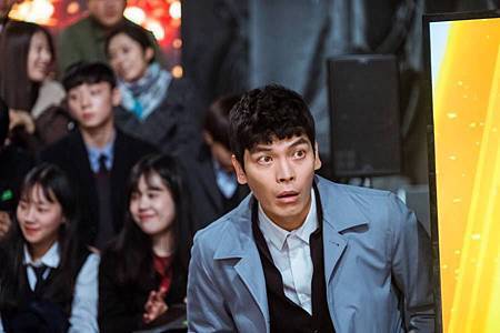 李韓周/金盛吳 飾 李韓周/金盛吳 飾