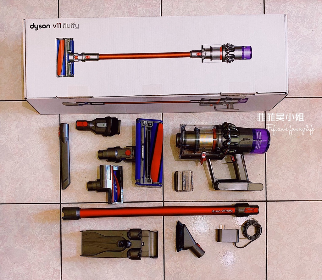 吸塵器推薦|DysonV11Fluffy開箱文|菲菲吳小姐| 媽咪拜MamiBuy