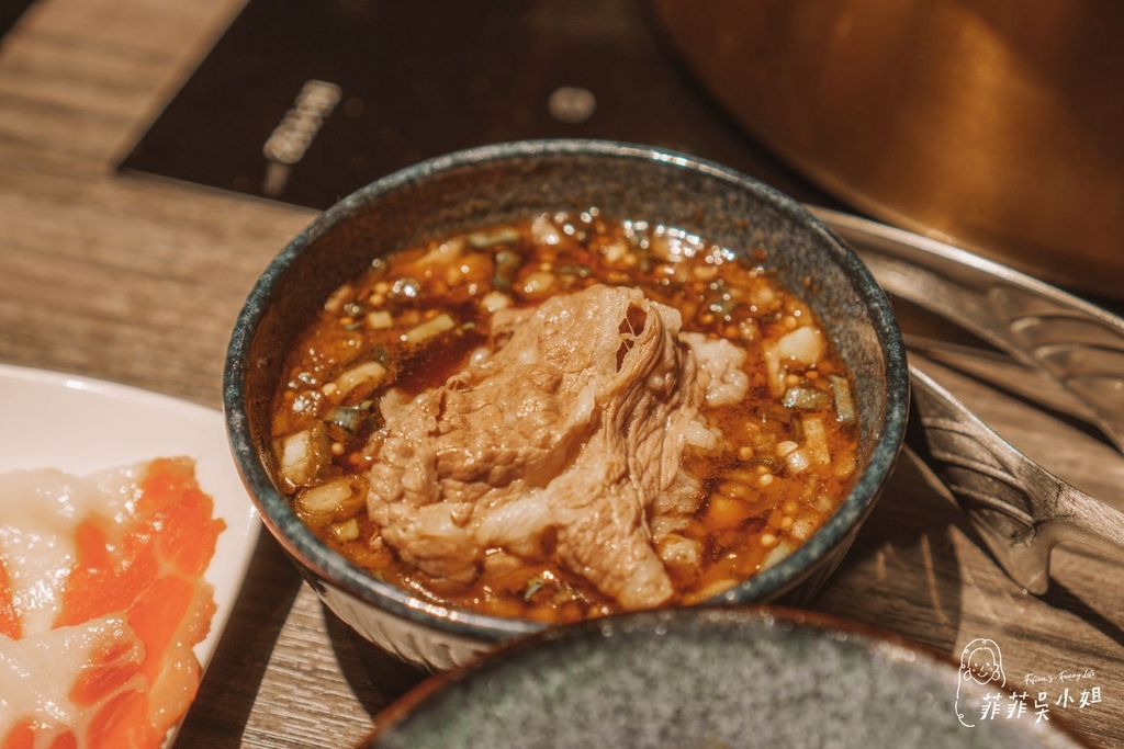 | 台北美食 | 涮辛酸麻辣火鍋吃到飽