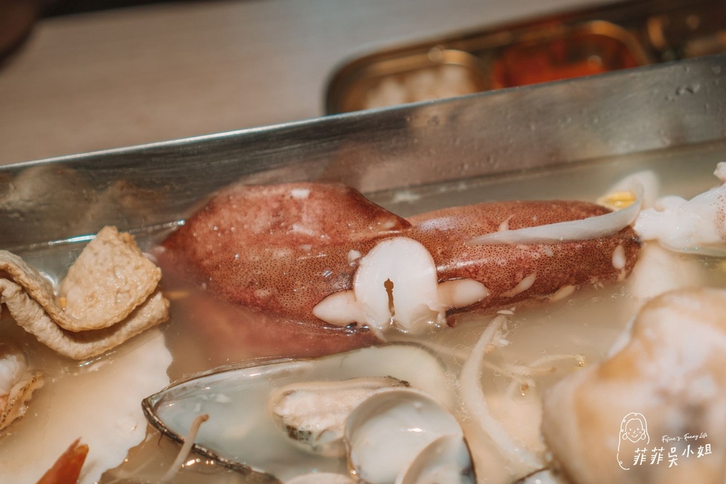 | 台北美食 | 부산 韩鸡 龙虾一只鸡 首尔中和连城店