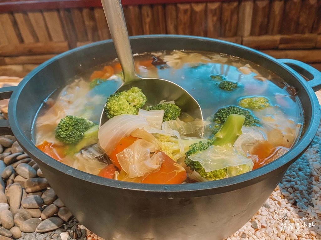 新竹豪华露营 蝉说：雾绕
