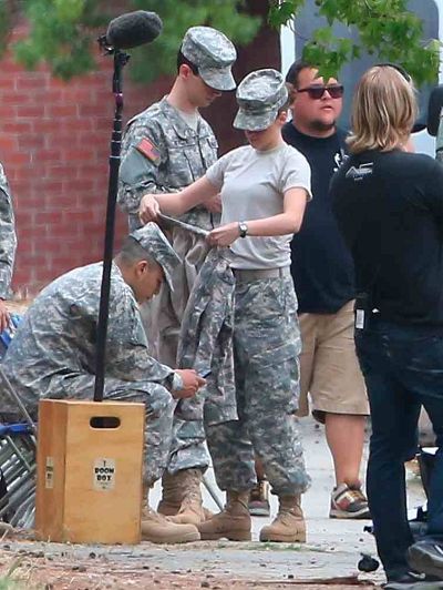 Kristen 新片《Camp X-Ray》開拍 DAY 5-20130721 (5).jpg