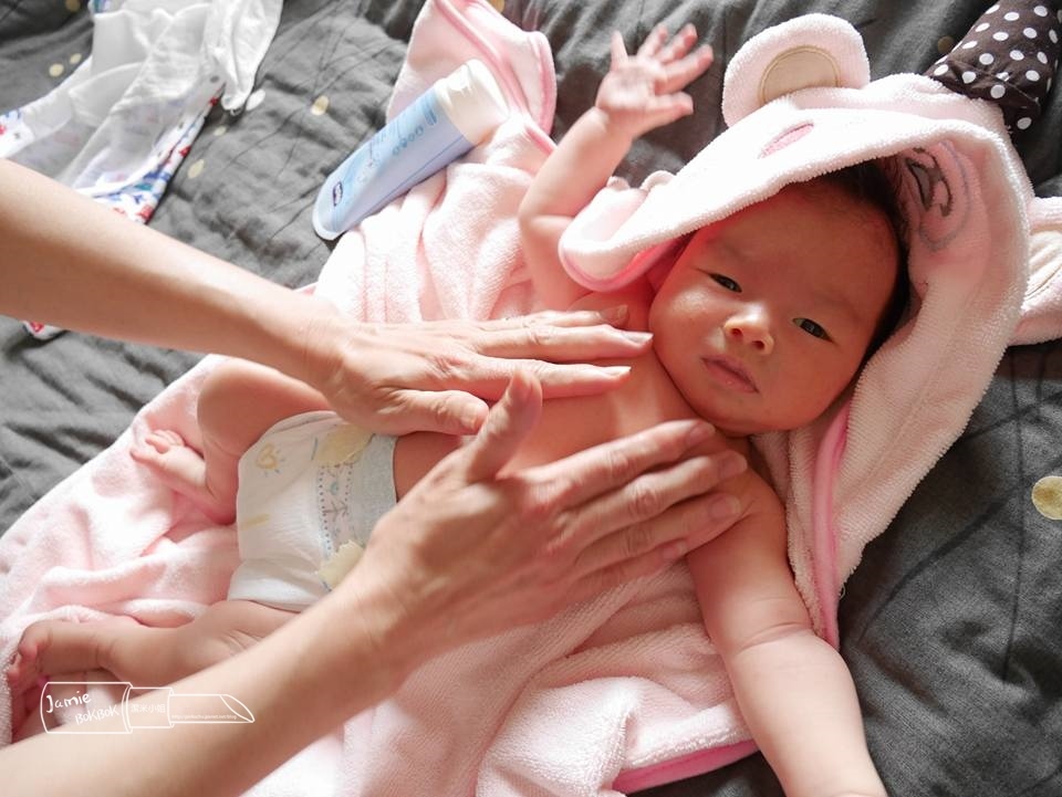 Chicco 原生脂宝贝沐浴礼盒 舒适哺乳弥月礼盒 满月礼