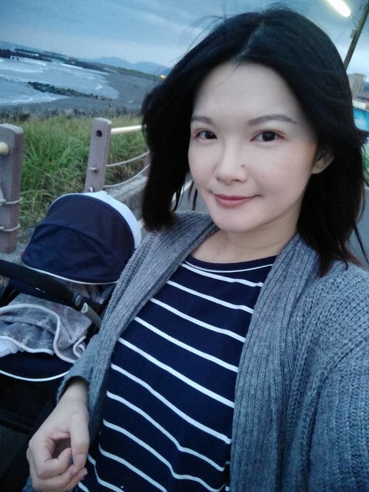 LA MER海洋拉娜 奇蹟煥采氣墊粉霜 上妝兼保養 經典乳霜
