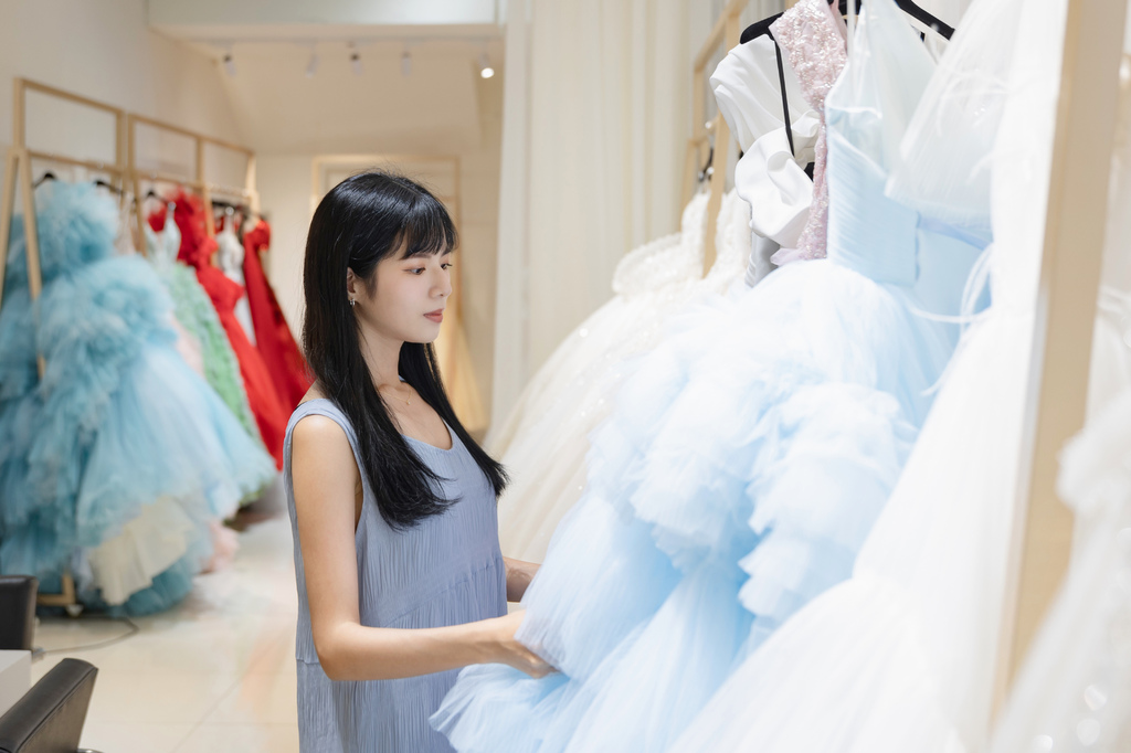 台北婚紗試穿｜VIVI BRIDE 薇薇新娘 精緻手工婚紗禮