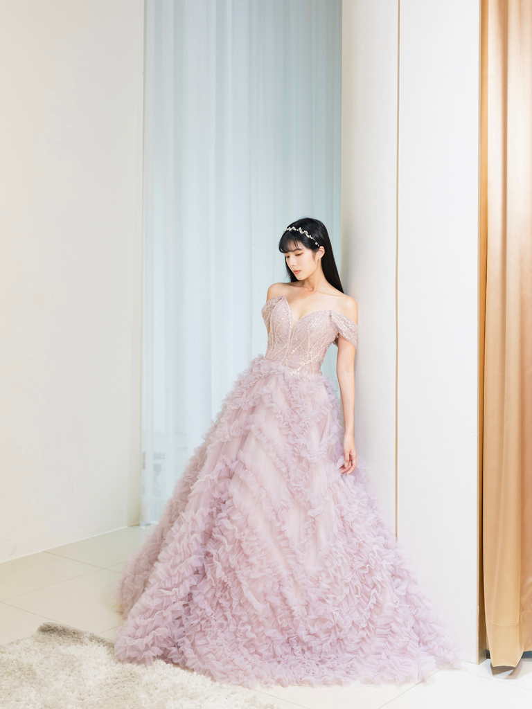 台北婚紗試穿｜VIVI BRIDE 薇薇新娘 精緻手工婚紗禮