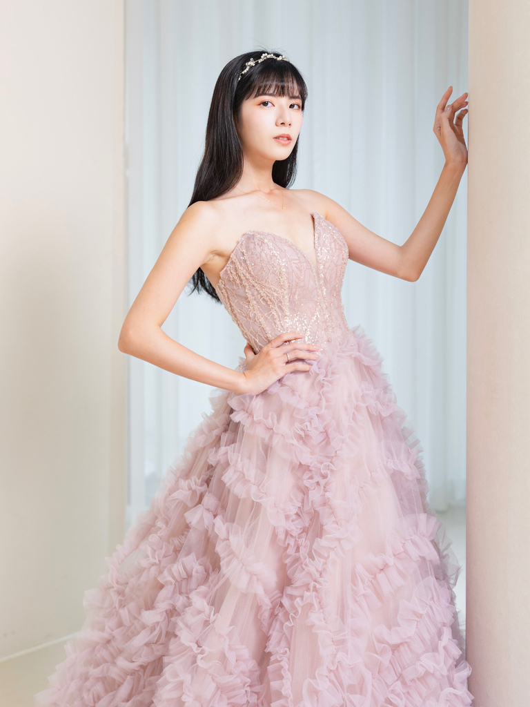 台北婚紗試穿｜VIVI BRIDE 薇薇新娘 精緻手工婚紗禮