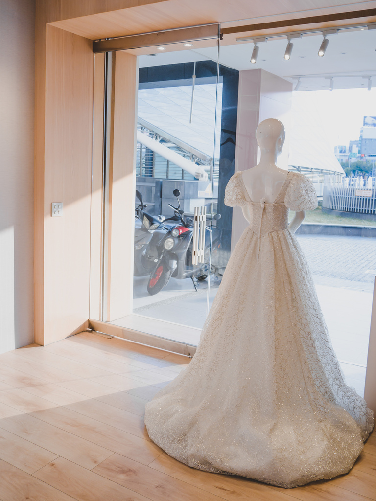 試穿就像| 高雄花朵婚紗 |