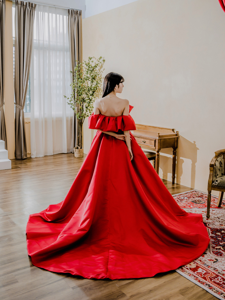 試穿就像| 高雄花朵婚紗 |