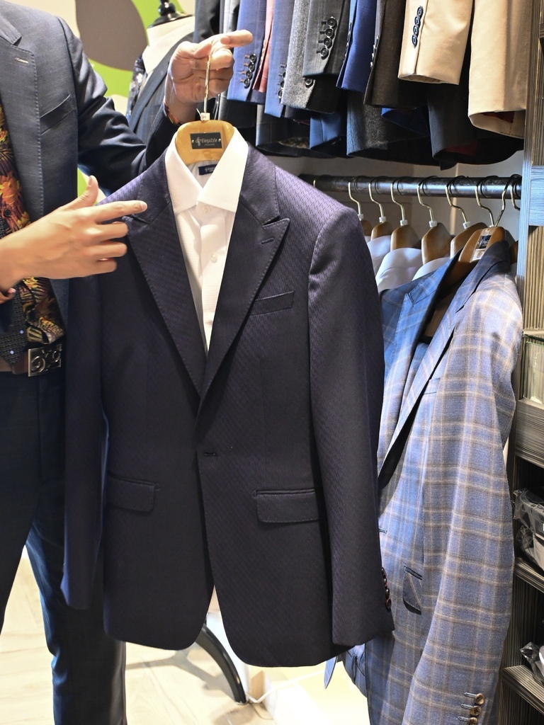 |西服訂製體驗|台南 ElegaZzle 全套西裝訂製心得 