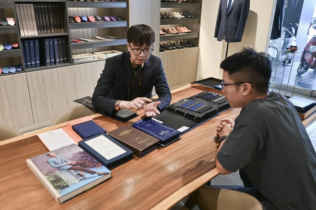 |西服訂製體驗|台南 ElegaZzle 全套西裝訂製心得 
