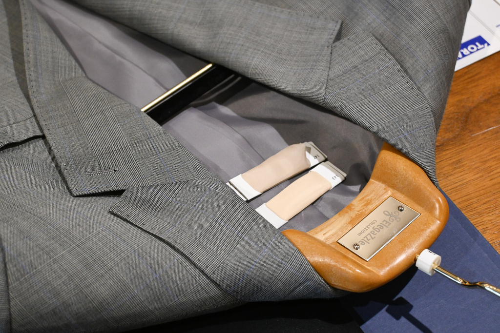 |西服訂製體驗|台南 ElegaZzle 全套西裝訂製心得 