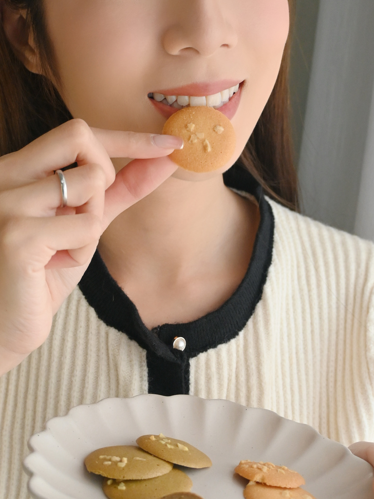 喜餅開箱 | 法森手工喜餅彌月禮盒 |