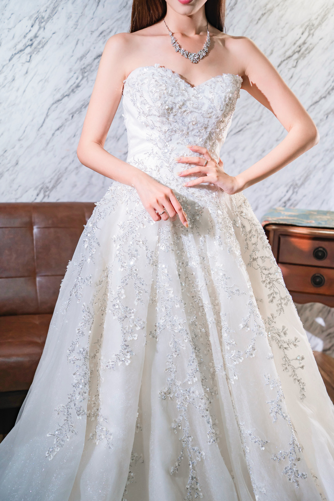 婚紗試穿│台南凱驛莎 KAISHA│一件婚紗就能讓你成為紅毯