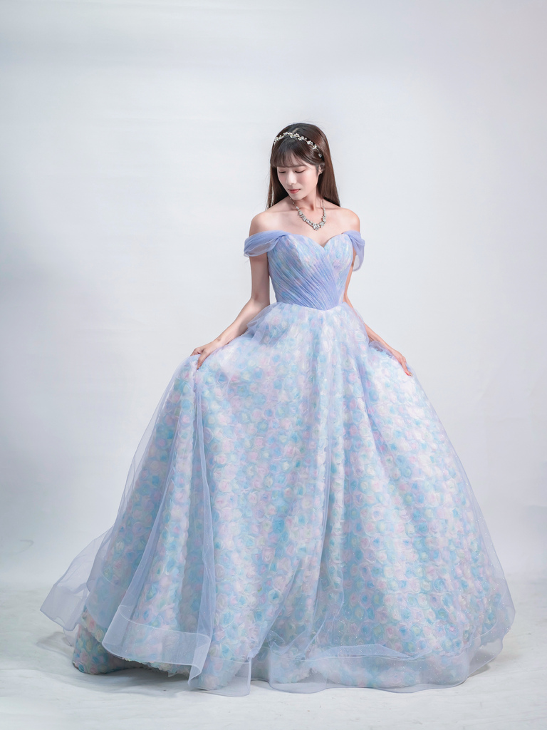 婚紗試穿│台南凱驛莎 KAISHA│一件婚紗就能讓你成為紅毯