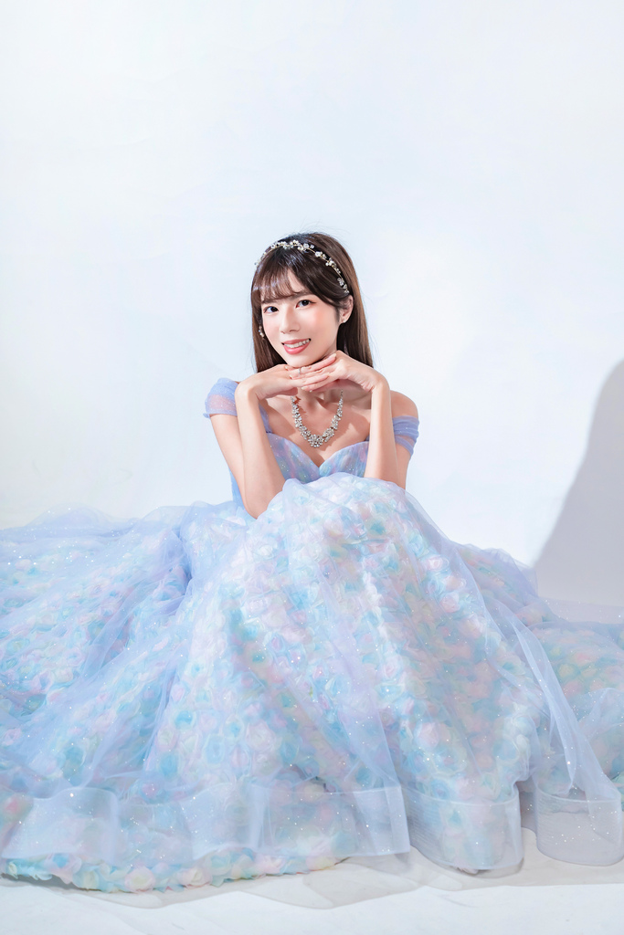 婚紗試穿│台南凱驛莎 KAISHA│一件婚紗就能讓你成為紅毯